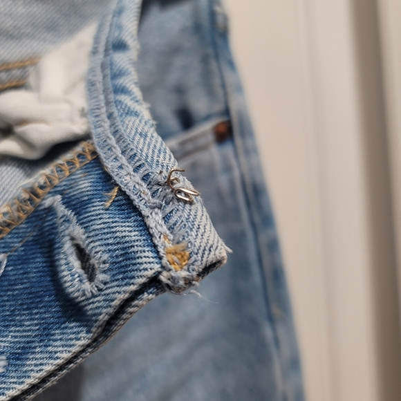Levi's 501 Mini Waist Distressed Jeans Size 25 - Picture 5 of 10
